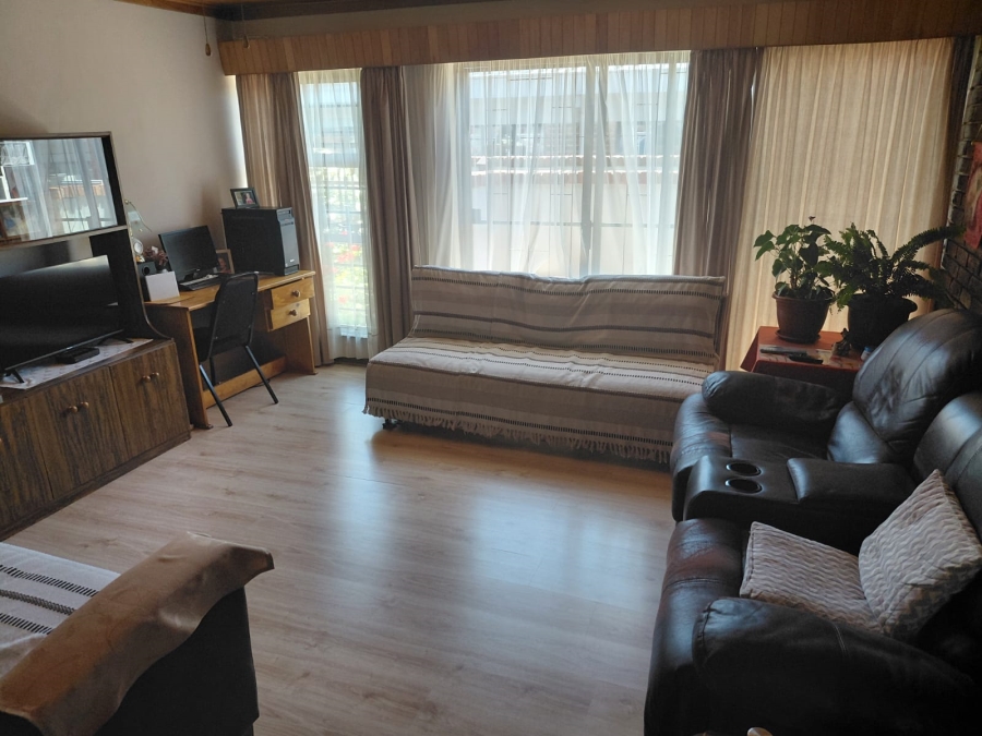 2 Bedroom Property for Sale in Pellissier Free State